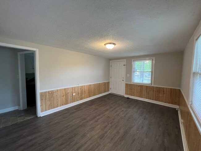 Photo - MOVE-IN READY!
