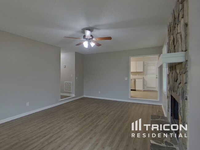 Photo - 204 Kemsing Rd