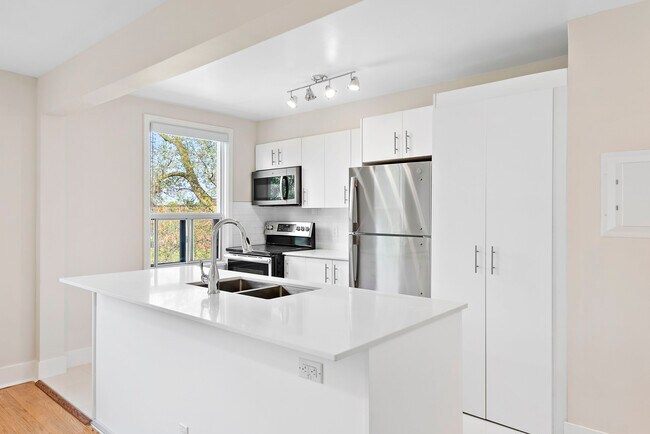 19-23 Engelhart Cres,64-68 Harris Park Dr