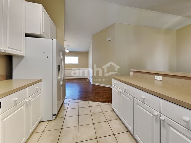 Photo - 132 Jupiter Ln