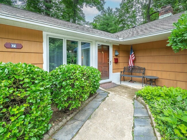 7 Appletree Ln