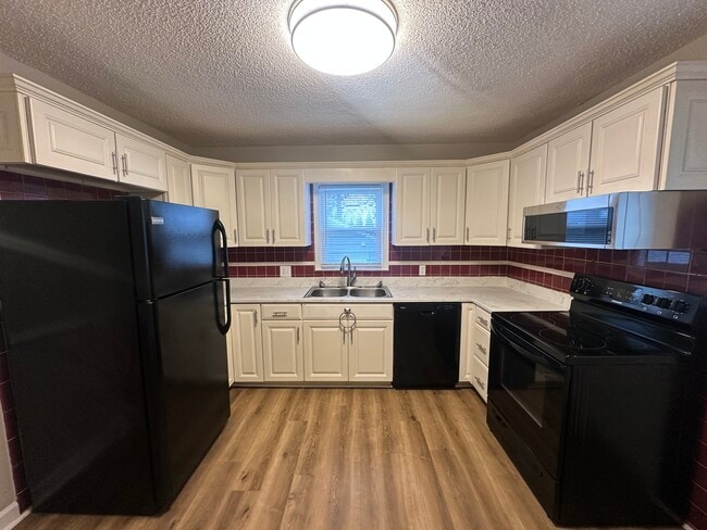 Photo - 1316 Kentucky St