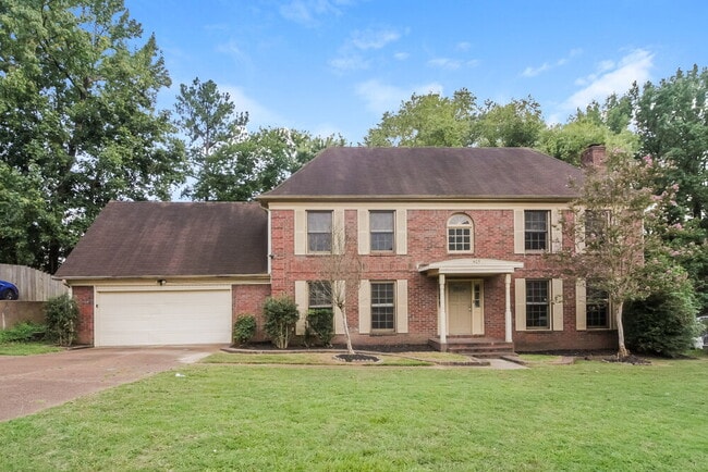 Building Photo - 405 Locust Grove Dr