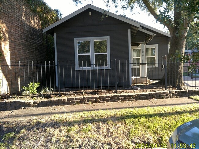 Building Photo - 3217 Winbern St