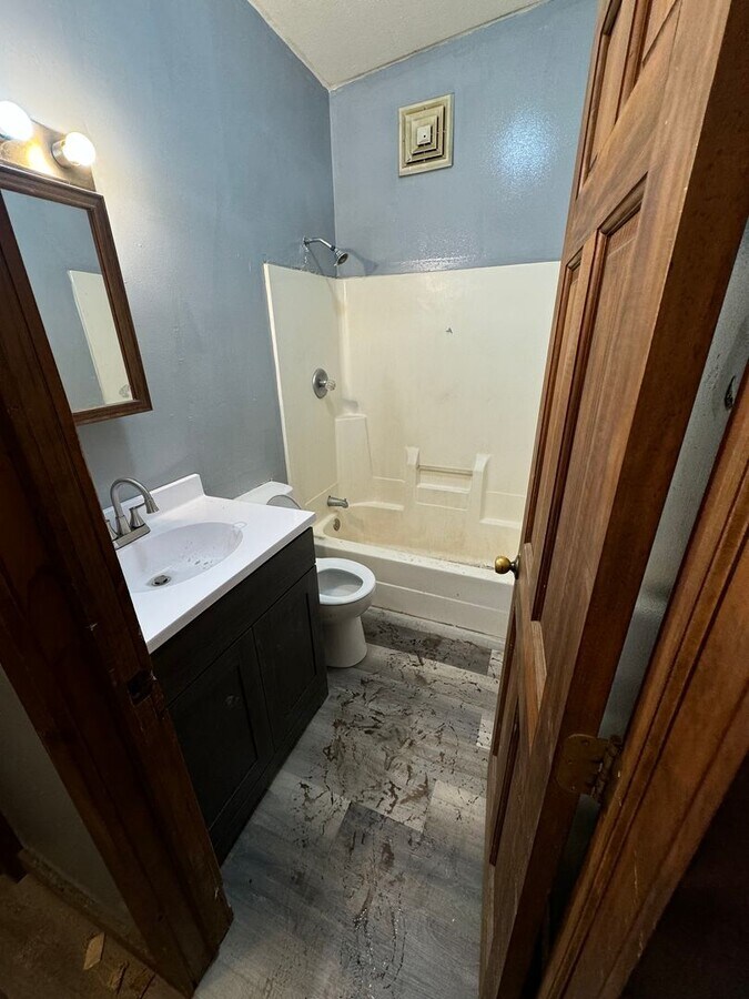 Photo - 327 Harrison St Unit 327 Harrison St.- B