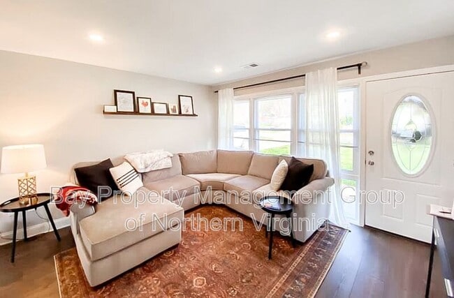 Photo - 7429 Axton St