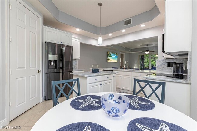 Building Photo - 7837 Hawthorne Dr Unit 1102