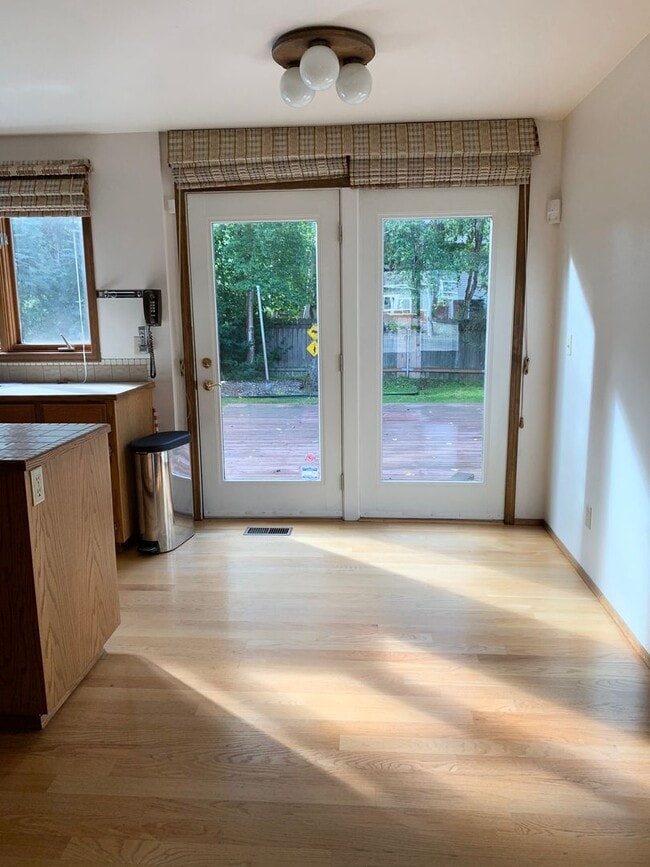 Photo - Oceanview 3BR 2.5BA | HUGE GARAGE | Washer & Dryer  | Dogs OK! >>> AVAILABLE NOW!