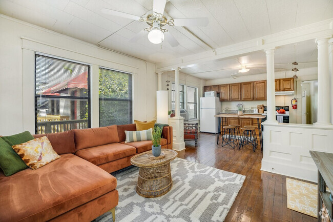 Building Photo - 122 W Meadow St Unit FL2-ID1221795P Rental