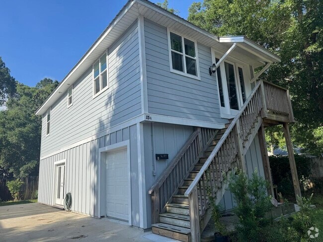Building Photo - 15 Ricker Ave Unit A Rental