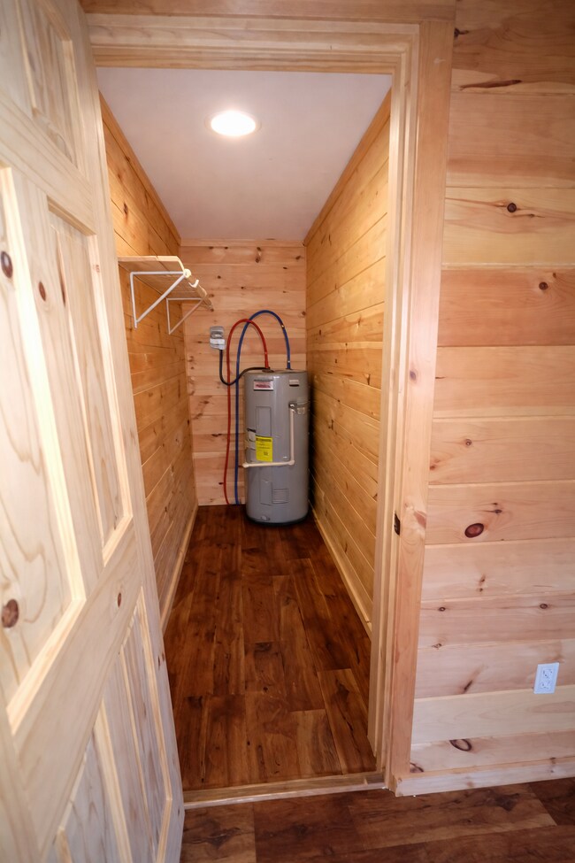 Photo - 73 Redbud Trl