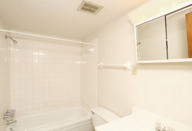 Photo - Broadway Apartments