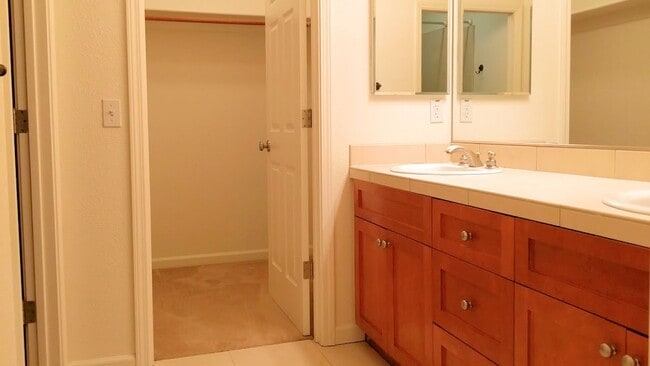 Photo - 3 Bedroom Townhome for Rent