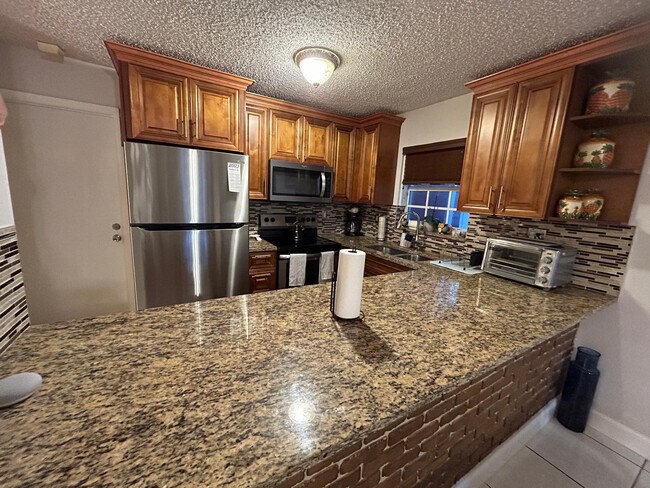 Photo - 7526 SW 7th Ct