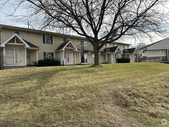 Building Photo - Riverstone Townhomes