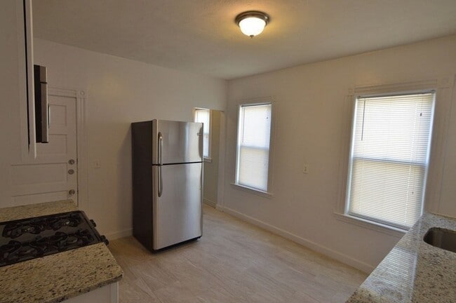 Photo - 28 Taft St Unit 2