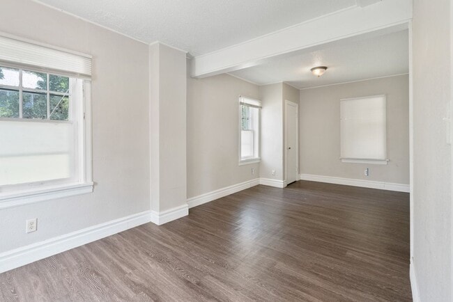 Photo - 1317 State St