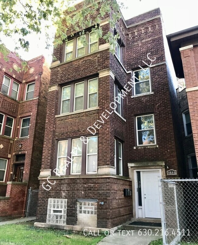 Building Photo - 1515 E 67th Pl Unit 1