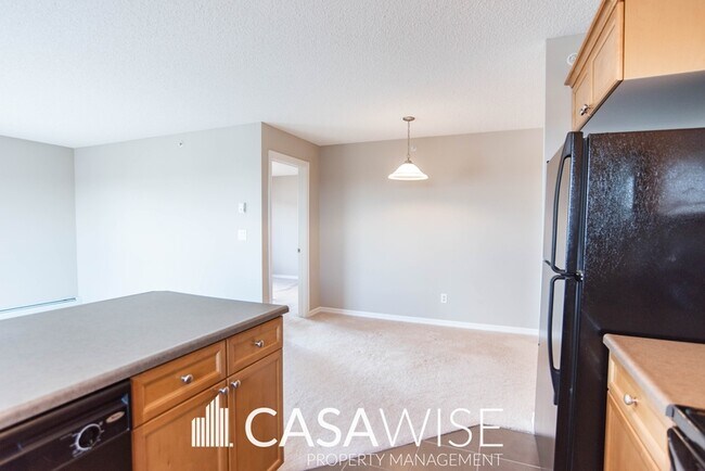 Photo - 2208-444 44 Ave NW