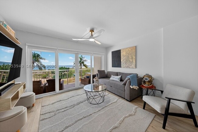 Building Photo - 710 N Ocean Blvd Unit 108