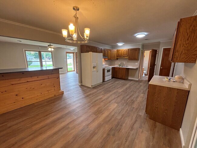 Photo - 1405 Cedar St