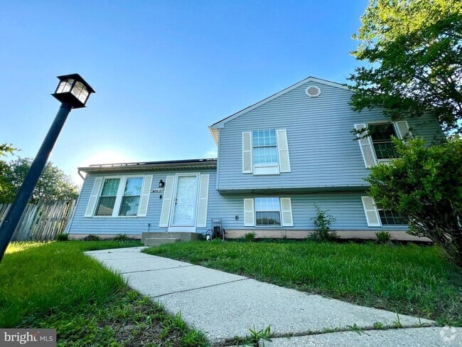Building Photo - 2015 Mapleleaf Pl Rental