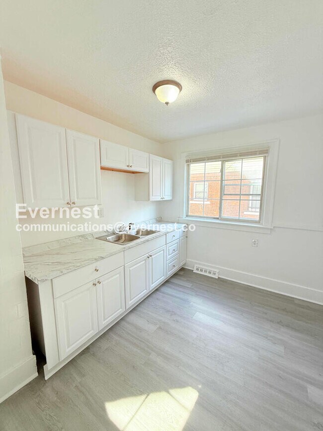 Photo - 15812 Kentucky St Unit 1