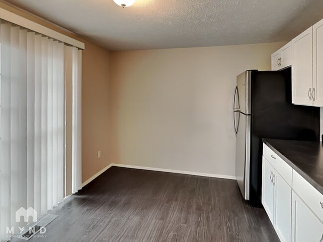 Photo - 2933 Renfro Rd