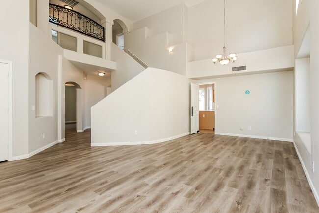 Photo - 3918 Escuda Dr