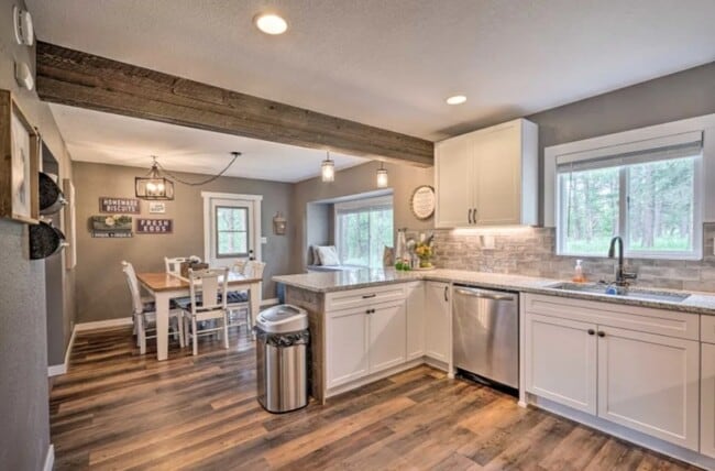 Photo - 255 Midnight Ln