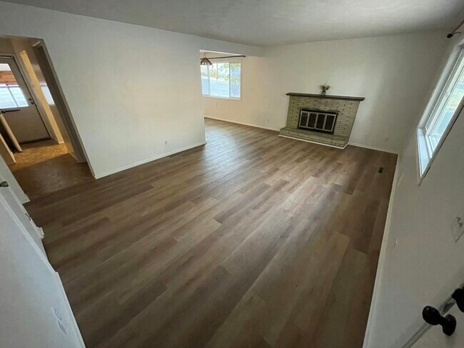 Photo - 624 2nd St