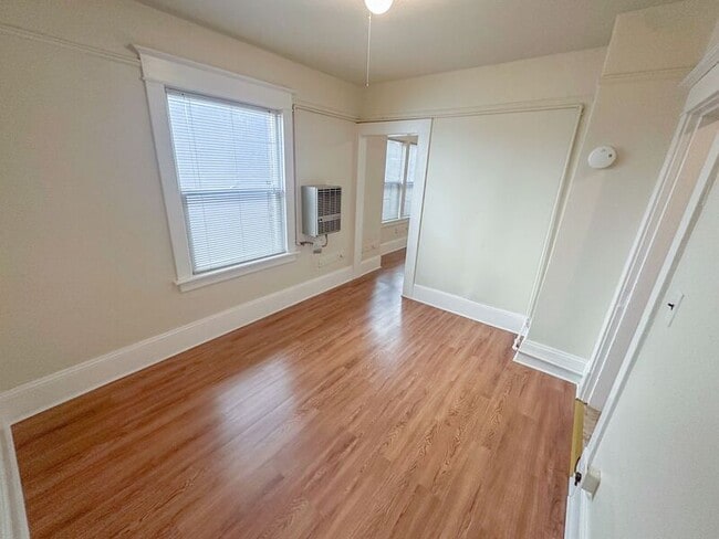Photo - 2708 NE Sandy Blvd