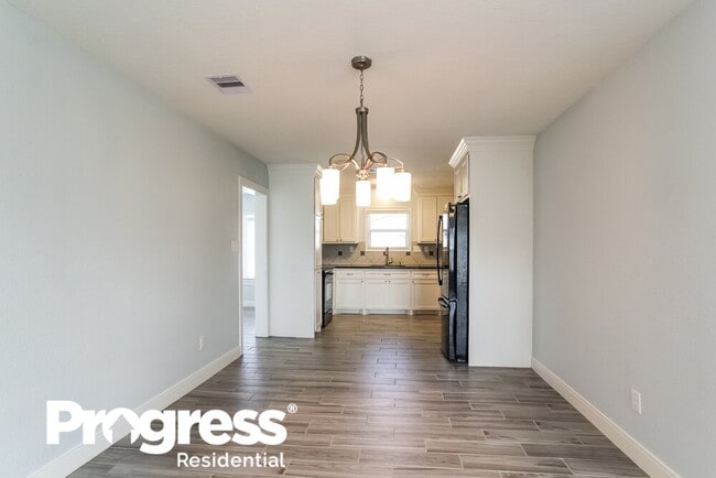 Photo - 1140 Glenda St