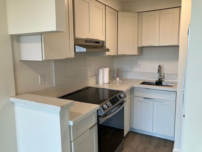 Building Photo - d022g Unit Condo
