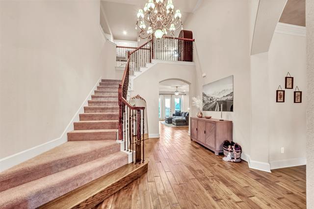 Photo - 5048 Exposition Way