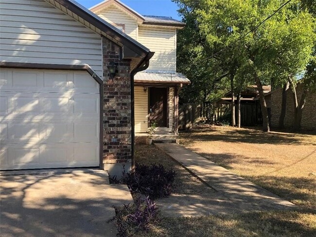 Photo - 5908 Parkwood Dr