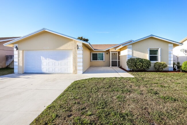 Photo - 9429 Saddlebrook Dr