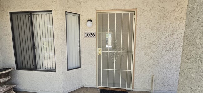 Photo - 5518 E Lindstrom Ln