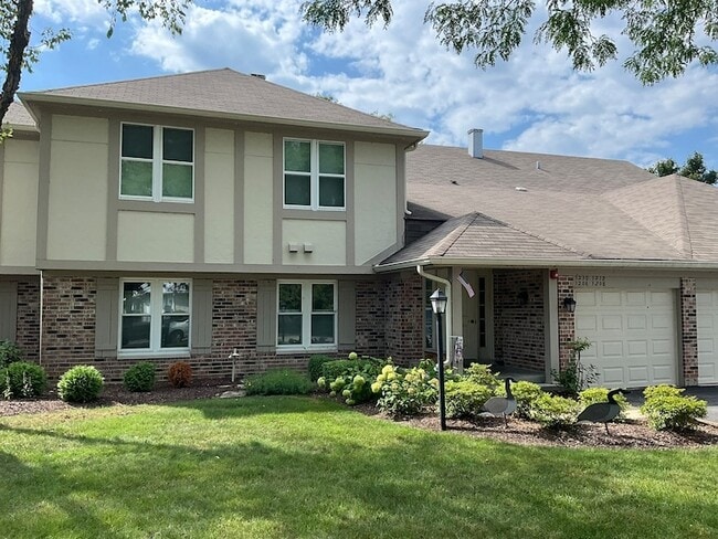 Building Photo - 1206 N Streamwood Ln Unit 365