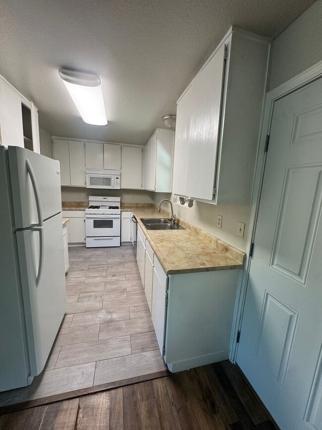 2023 Heller Ln