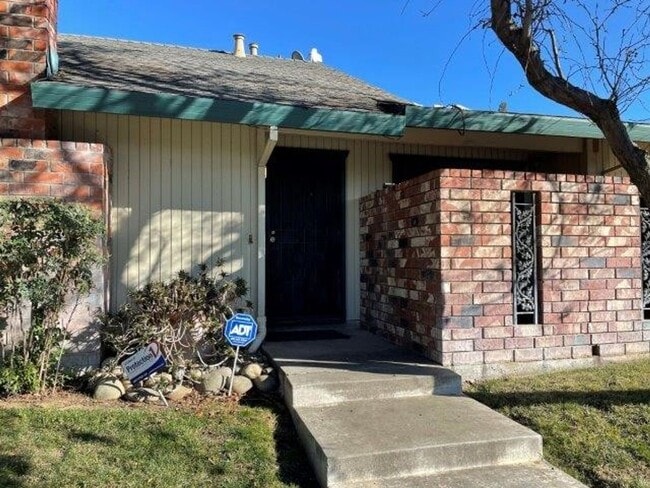 Photo - Spacious 3 bedroom home for rent