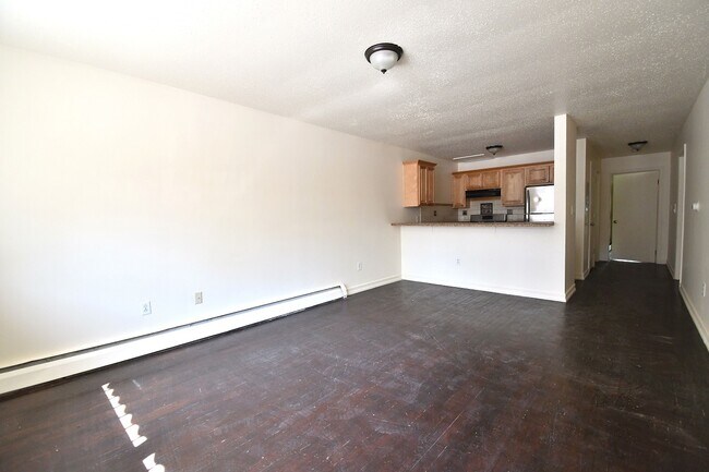 Photo - 485 E 140th St