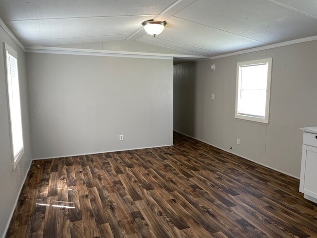 Photo - 2 Bed, 1 Bath newly renovated mobile home in park- Pet friendly!