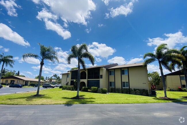 Building Photo - 334 Pine Ridge Cir Unit D-2 Rental