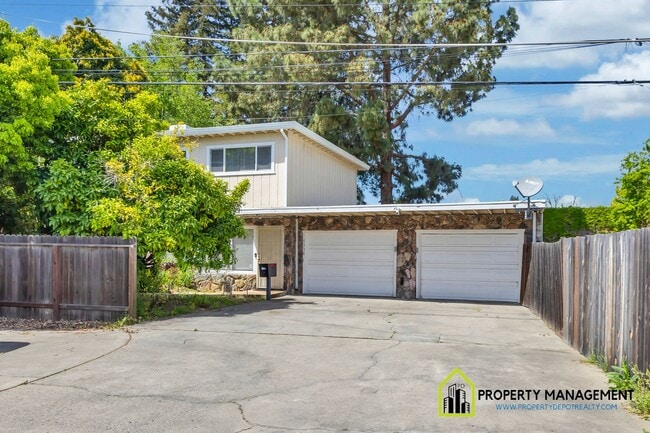 Inviting 3-Bedroom, 2-Bathroom Residence w... - Inviting 3-Bedroom, 2-Bathroom Residence w... Casa