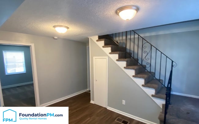 Photo - 1392 Kyle St