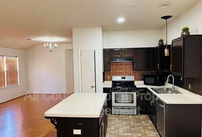 Photo - 15004 Antique Finish Dr