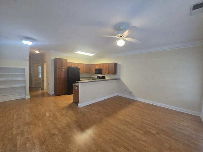 260 Ruth St Unit 1