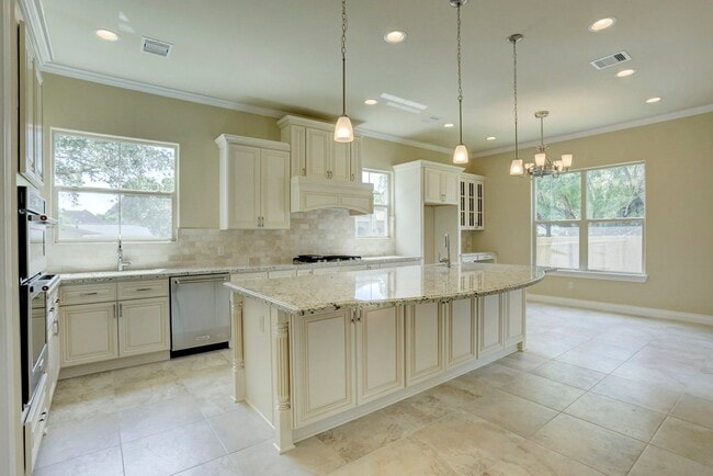 Photo - 5203 Beechnut St