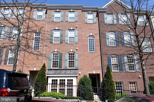 Photo - 2344 Merseyside Dr Townhome